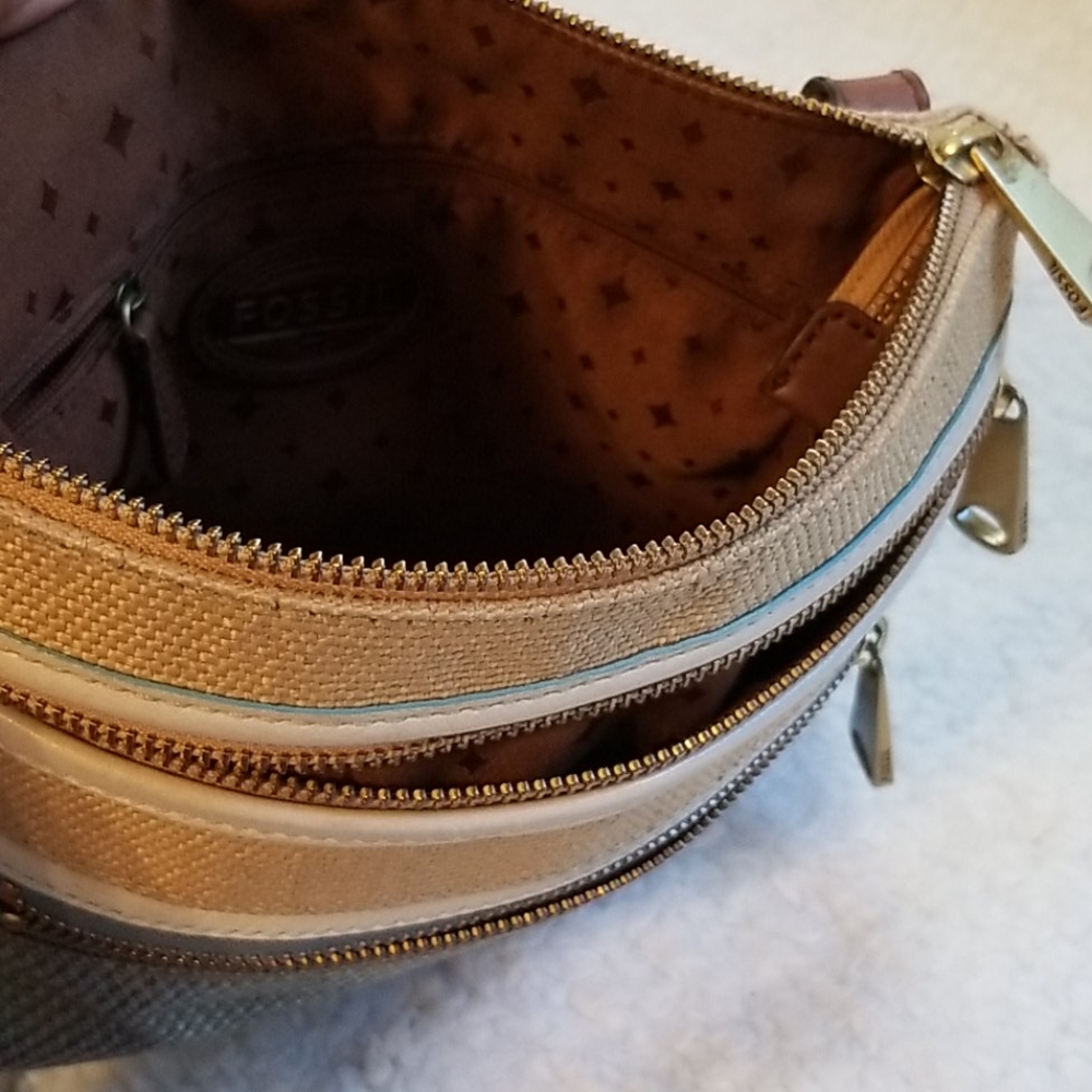 CLOSING SALE FOSSIL Explorer Crossbody - Picture 7 of 14
